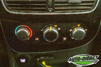 Renault Clio 1.2 Cruise Control picture 8