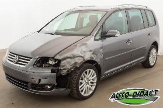 Avarii autoturisme Volkswagen Touran 1.9 TDI Automaat 7persoons Clima 2006/7