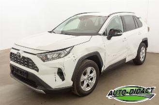 damaged passenger cars Toyota Rav-4 2.0 VVT-iE Automaat Clima Navi Camera Active 2022/2