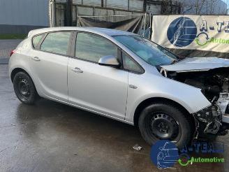 Opel Astra Astra J (PC6/PD6/PE6/PF6), Hatchback 5-drs, 2009 / 2015 1.4 Turbo 16V picture 10