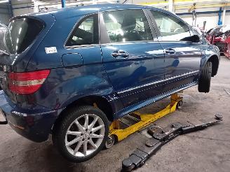 Mercedes B-klasse B (W245) Hatchback 2.0 B-200 16V (M266.960) [100kW]  (03-2005/11-2011)= picture 3