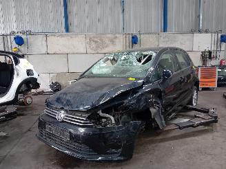 Dezmembrări autoturisme Volkswagen Golf Golf Sportsvan (AUVS) MPV 1.0 TSI 12V BlueMotion Technology (CHZD) [85=
kW]  (05-2015/12-2021) 2015