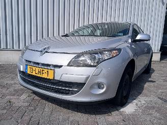 Damaged car Renault Mégane Megane III Berline (BZ) Hatchback 5-drs 1.4 16V TCe 130 (H4J-700(H4J-A=
7)) [96kW]  (04-2009/02-2016) 2010/4