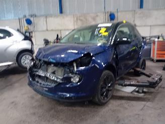 Coche siniestrado Opel Adam Adam Hatchback 3-drs 1.4 16V (D14XEL(Euro 6d-temp)) [64kW]  (10-2012/0=
5-2019) 2018