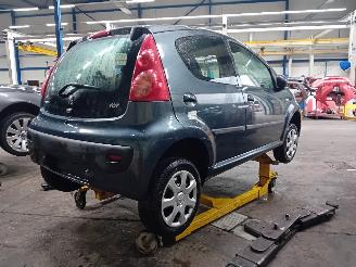 Peugeot 107 107 Hatchback 1.0 12V (384F(1KR)) [50kW]  (06-2005/05-2014) picture 3