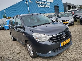 krockskadad bil auto Dacia Azure 7 PERSOONS Lodgy - 1.2 TCe Ambiance , Airco, Multimediasysteem, Bluetooth,  1e EIGENAARTe 2013/1