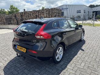Volvo V-40 2.0 D2 R-Design picture 6