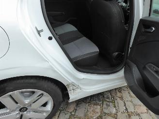 Renault Clio Evolution Hybrid automatic picture 9