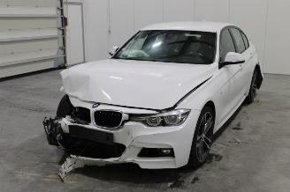 uszkodzony samochody osobowe BMW 3-serie 318 2019/7