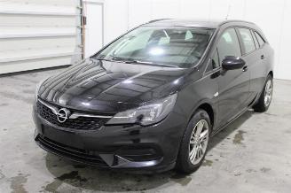 Salvage car Opel Astra  2021/1