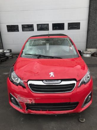 Coche siniestrado Peugeot 108 BENZINE - 1200CC - 60KW 2017/7