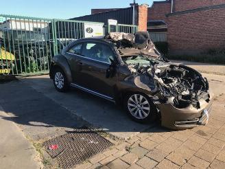 Vrakbiler auto Volkswagen Beetle 1200CC - BENZINE - 77KW 2013/1