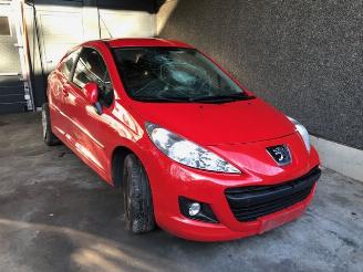Vrakbiler auto Peugeot 207 1360CC - 54KW - BENZINE 2013/1