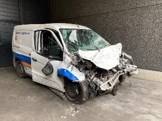 Salvage car Ford Transit Connect (PJ2) Van 2013 1.5 TDCi Bestel  Diesel 1.498cc 55kW (75pk) FWD 2015-08 2016/5