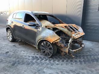 disassembly passenger cars Kia Sportage (QL) Terreinwagen 2017 1.7 CRDi 115 16V 4x2 Jeep/SUV  Diesel 1.685cc 85kW 2017/6