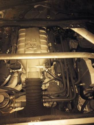 Aston Martin Vantage  picture 2