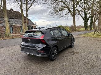 damaged passenger cars Hyundai  AUTOMAAT BLACK EDITION T-GDI 100 PK NAVI AIRCO CAMERA LED B.J 11-2025 2025/11