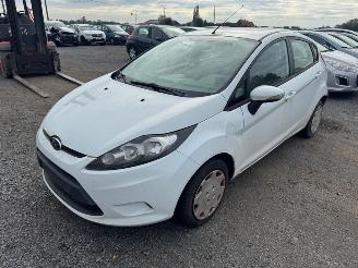 damaged passenger cars Ford Fiesta  2010/10