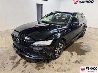 Schadeauto Volvo V-60  2021/7