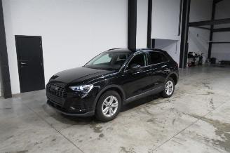 Schadeauto Audi Q3 SUV 2022/9