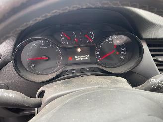 Opel Crossland 1.2 picture 6