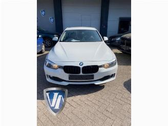 Vrakbiler auto BMW 3-serie 3 serie (F30), Sedan, 2011 / 2018 328d 2.0 16V 2014/10