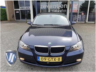 Dezmembrări autoturisme BMW 3-serie 3 serie (E90), Sedan, 2005 / 2011 318i 16V 2008/9